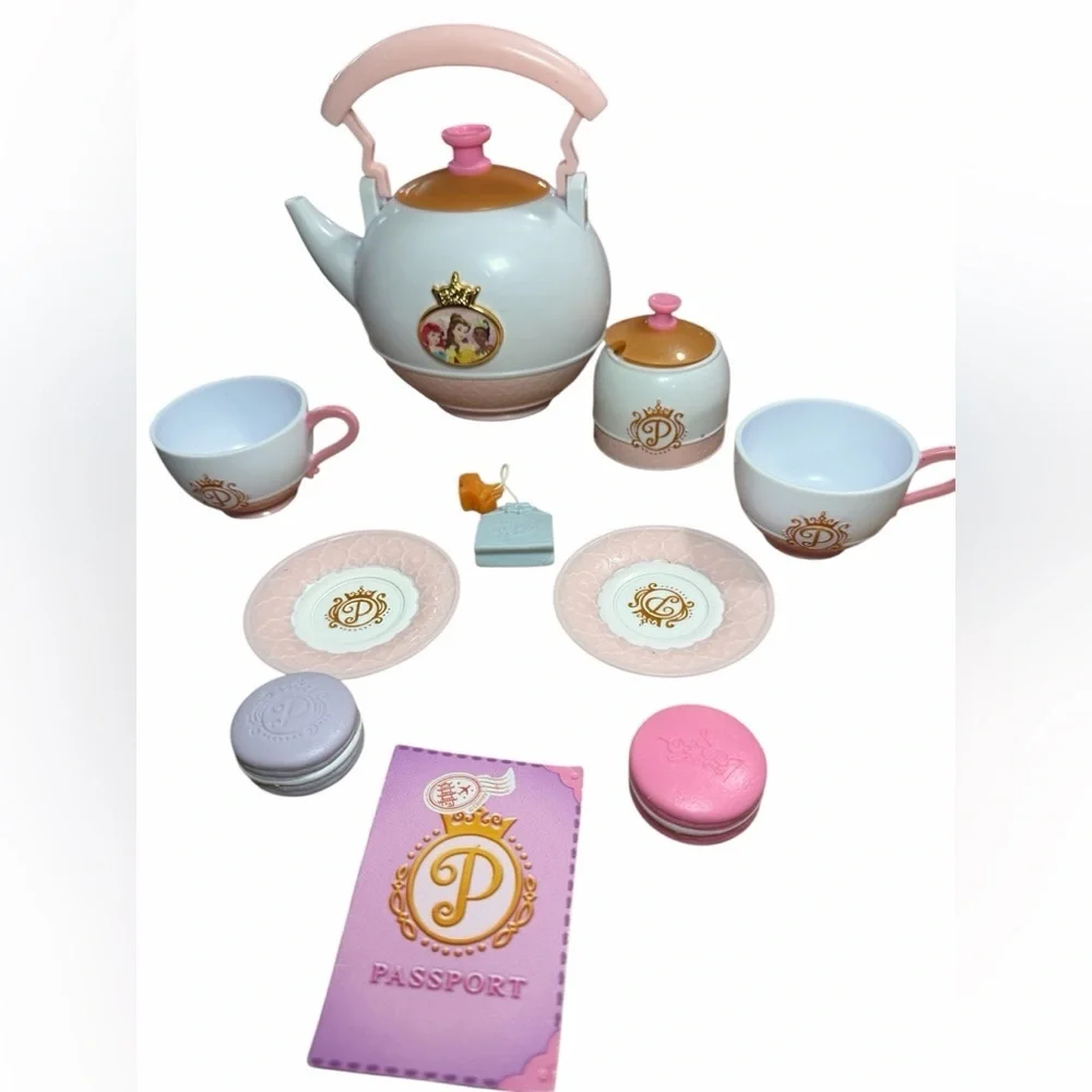 Disney Princess Style Collection Sweet Stylin' 12 piece Tea Set